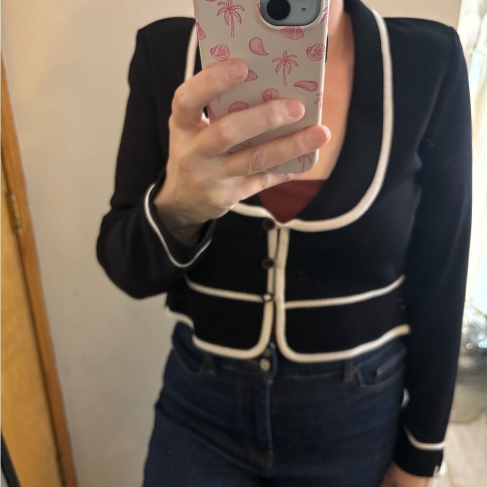 Misook Black Cropped Cardigan with Circle Collar and Shoulder Pads